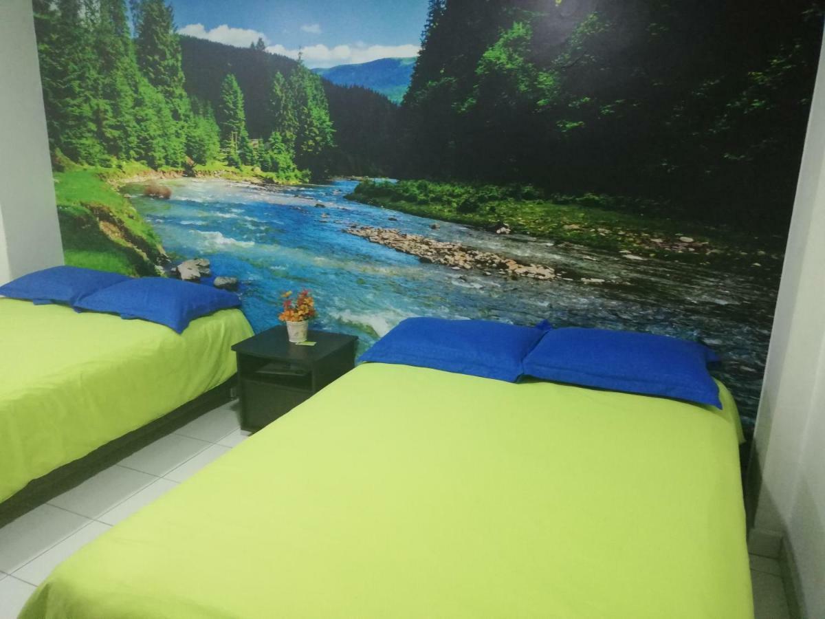 Aparta Estudio 7051 Medellin